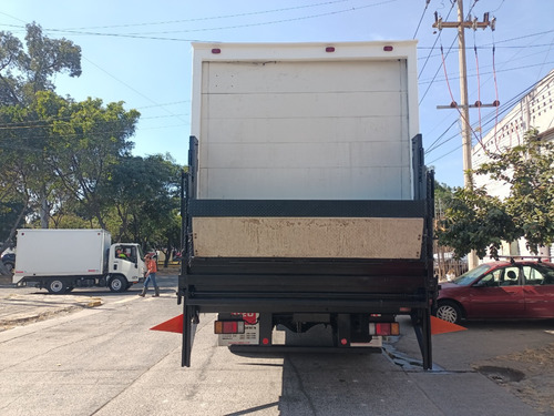 Isuzu Forward 1100 Año 2017