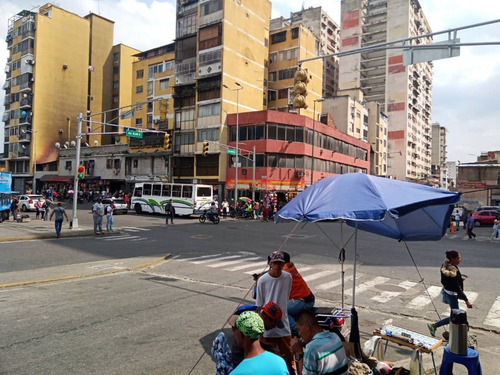 Vendo Edificio En Avenida Lecuna Frente Al Terminal Del Nuevo Circo
