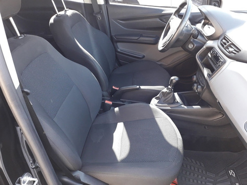 Imagen 10 de 14 de Chevrolet Onix 2017 1.4 Joy Ls + 98cv