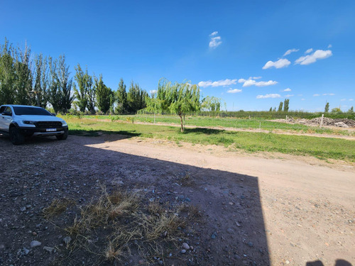 Finca Con Grandes Construcciones De Depositos, Establo ,tambo Y Criadero