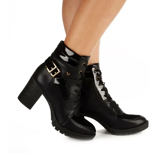 Bota coturno cheap com fivela