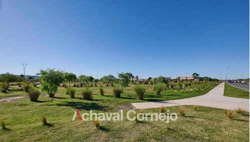 Terreno Lote En Venta Al Lago En Barrio Ceibos - Puertos