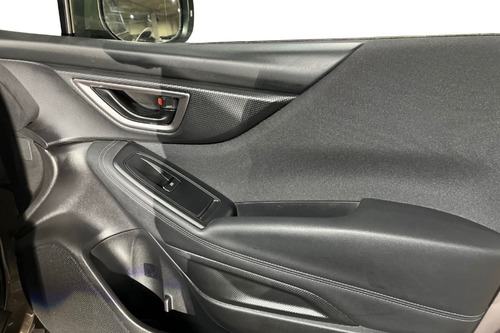 Subaru (in) 2.0 Dynamic Eyesight At 4x4 Hibrido 5p
