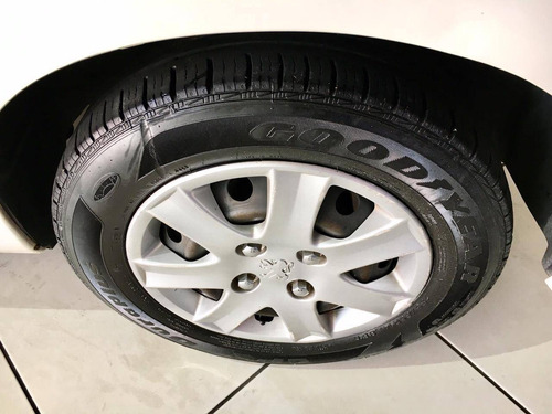 Imagem 13 de 13 de Peugeot 207 1.4 Active 8v Flex 4p Manual