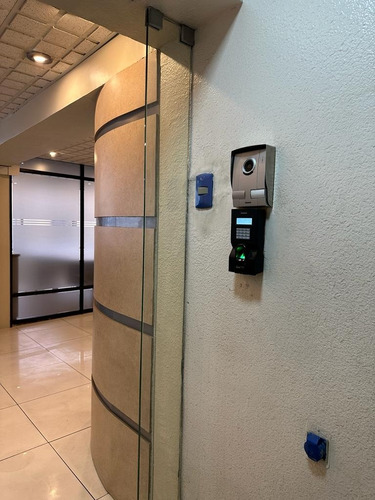 Oficina De Primer Nivel En Inmejorable Ubicación.