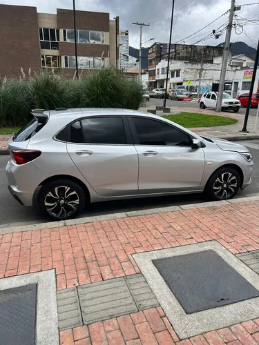 Chevrolet Onix 1.0T Premier Hatch At