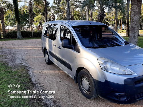 Peugeot Partner B9 Rural 5 Pasajeros