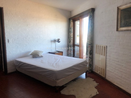 Casa En Venta Frente Al Mar- Ref: 3079