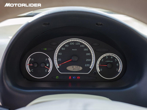 Imagen 14 de 25 de Chery Qq3 Confort 1.1 Extra Full | Permuta / Financia