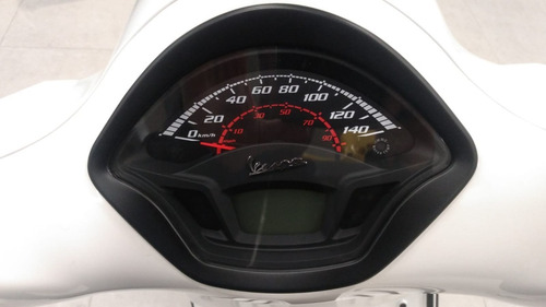 Imagen 12 de 22 de Vespa Gts 300 Racing Sixties -palermo Bikes-
