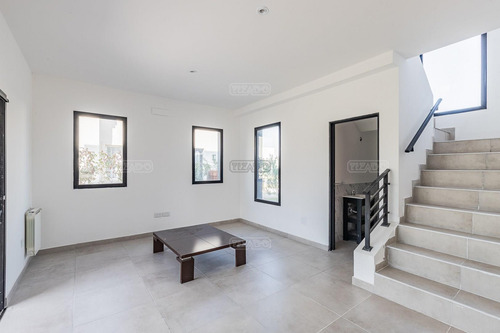 Casa En Venta En Vila Marina Ii, Villanueva, Tigre