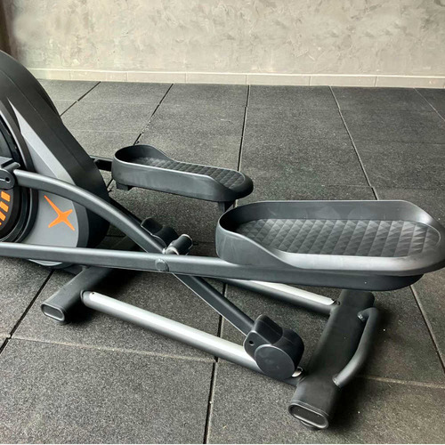 Elíptico Eletromagnético Com Disco Frontal E Passada De 50cm