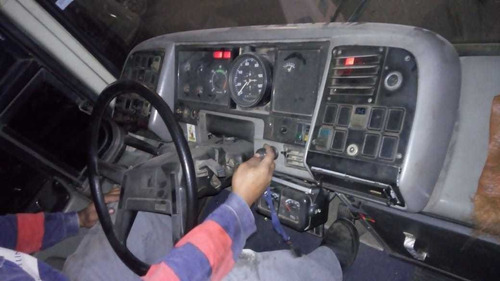Imagem 8 de 12 de Volvo 89 Motor B10m Para Transporte De Carros
