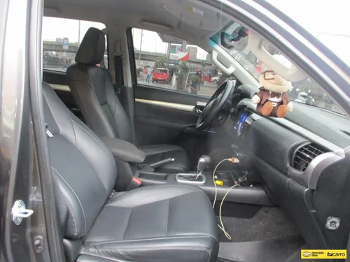 Toyota Hilux 4x4 2.4 At Aa