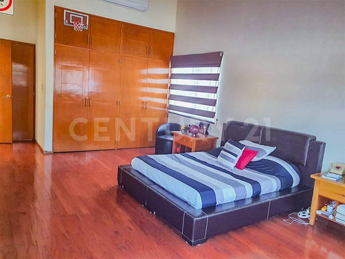 Casa De 664 M2 En Sumiya Jiutepec Morelos $10,800,000.00 Mxn