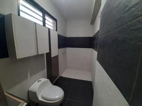 Imagen 9 de 14 de Casa Townhouse Urb El Carmen San Antonio De Los Altos