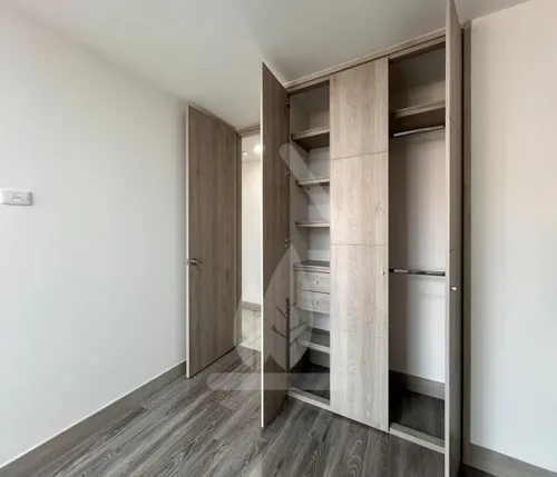 En Venta Apartamento Sector Loma De Los Mesa Envigado Piso Alto