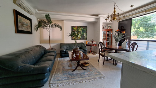 Apartamento En Venta En El Parral, Valencia 268763 Lz