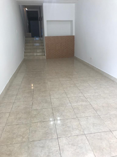 Para Cliente Directo. Se Alquila Comodo Anexo En El Marques. Pb. Urbabizacion Cerrada Cerca A La Cota Mil. 46 Mts. No Amoblado, Ni Equipado.