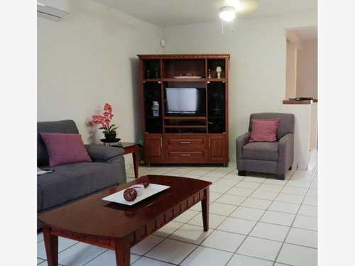 Imagen 4 de 12 de Casa Sola En Venta La Fuente