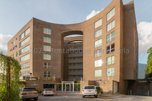 Bello Y Amplio Apartamento Con Vista Panoramica En Lomas De Las Mercedes Mls 24-11099 Zr