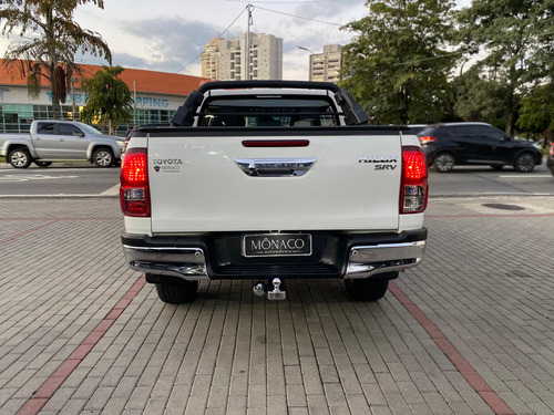 Toyota Hilux 2.7 SR 4X2 CD 16V FLEX 4P AUTOMÁTICO