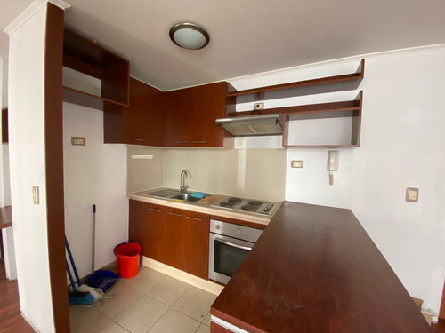 Departamento 2d + 1b Y Estacionamiento Metro Parque Almagro