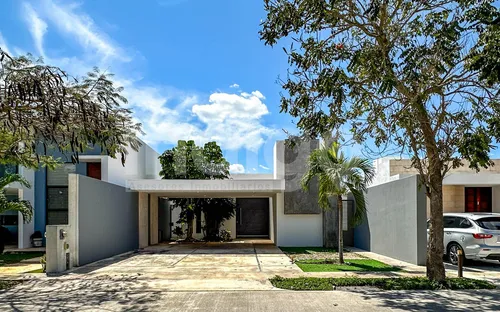 Casa De Una Planta En Venta En Mérida En Privada Arbórea En Conkal