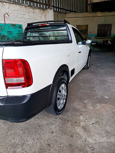 Volkswagen Saveiro 1.6 Robust Cab. Simples Total Flex 2p