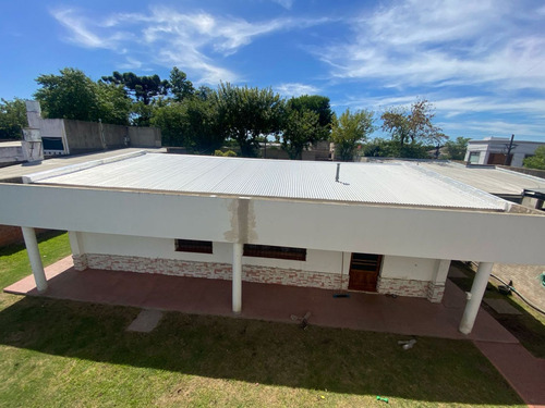 Casa En Venta En Lobos