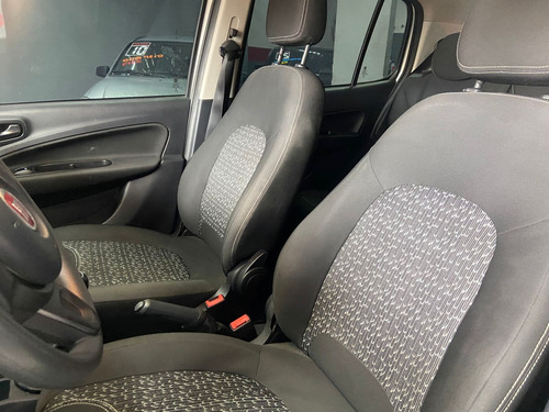 Fiat Uno 1.0 Attractive Flex 5p
