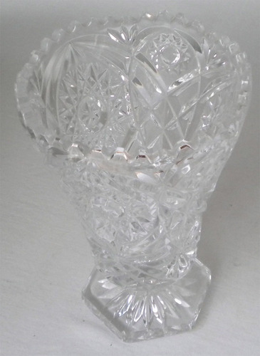 Vaso De Cristal Lapidado  Altura 20 Cm ..