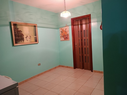 Imagen 23 de 26 de Fernando Guerrero Vende Casa De Dos Plantas En El Trigal Norte