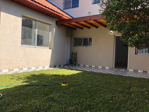 Casa En Venta En Villa Ballester