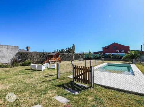 Imagen 21 de 30 de Casa En Venta 4 Dormitorios Piscina Fisherton Rosario