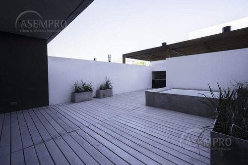 Imagen 9 de 28 de Mudate A Este Patio!! Suite Y Piscina Privada
