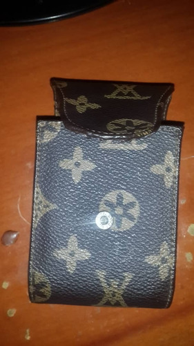 Imagen 4 de 7 de Cigarrera Con Diseño De Louis Vuitton Usada
