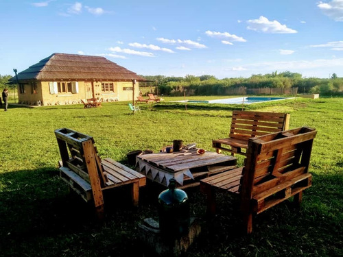 Imagen 1 de 19 de Alquiler Marzo Abril Dos Casas De Campo En Mercedes Para Un Mismo Grupo, 10 Huéspedes. Una Hermosa Hectárea Arbolada, Piscina Cercada, Tv, Wi Fi, Cancha Fútbol, 90 Kmts.caba ,