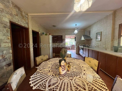 Mayra Lara Rah Vende Amplia Y Bella Casa Campestre En Conjunto Privado, El Manzano, Son 4.197mts2, 3 Hab., 4 Baños, Anexo Para El Servicio, Piscina, Tanque Subterráneo Con Bombas E Hidroneumático