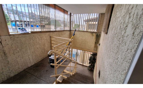 Alquiler Los Chaguaramos Local Comercial En Edificio