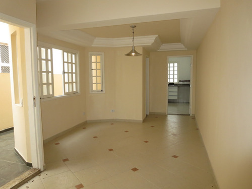 Imagem 6 de 14 de Casa Para Alugar Com 3 Dormitórios - Fl05