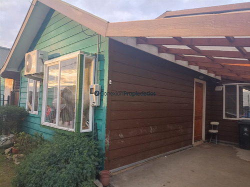 Casa En Venta De 4 Dorm. En Frutillar
