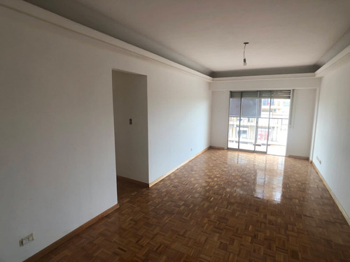 Venta - Departamento 4 Ambientes C/balcón Al Frente - Luminoso -  Villa Crespo