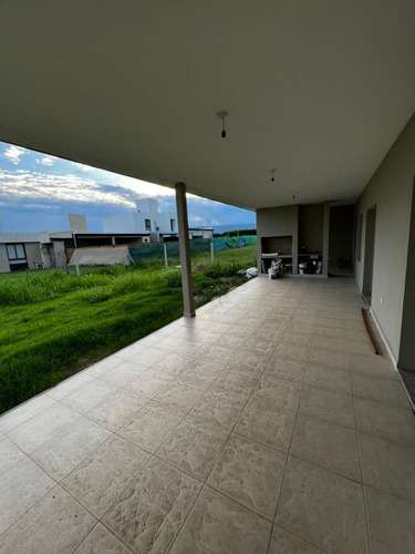 Casa En Venta En Las Quintas 2