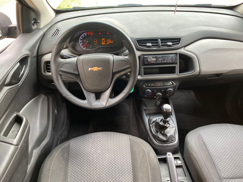 Imagem 8 de 10 de Chevrolet Onix 1.0 Joy