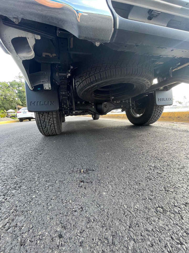 Imagen 8 de 10 de Toyota Hilux 2.8