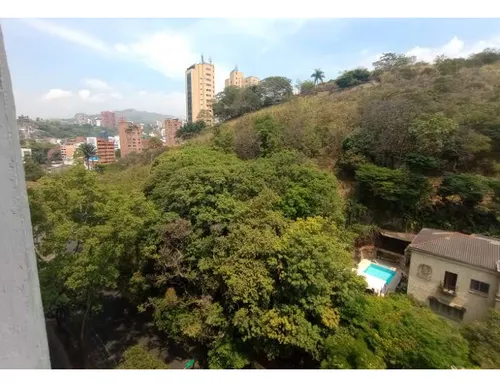 Vendo Amplio Apartamento Al Norte De Cali Barrio Centenario