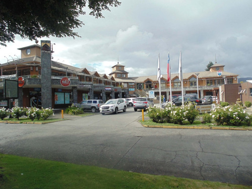 Local Comercial En Centro De Pucón - O´higgins Y Colo Colo.
