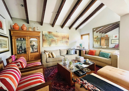 Casa En Venta De 4 Dorm. En Vitacura