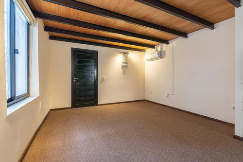 Imagen 2 de 12 de Apartamento Duplex De 2 Dormitorios A La Venta En Cordón | Completo | Zona Universitaria